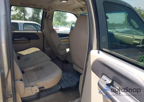 2005 Ford F250 Super Duty из США, поврежденный, VIN 1FTSW21P65EC21448